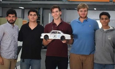 Con el primer Torino autónomo, alumnos de la Austral competirán en una carrera en Rumania