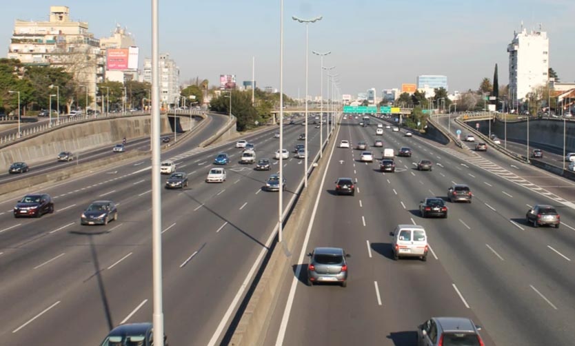 En la Panamericana: amenazó con suicidarse, le apuntó a un policía y terminó muerto