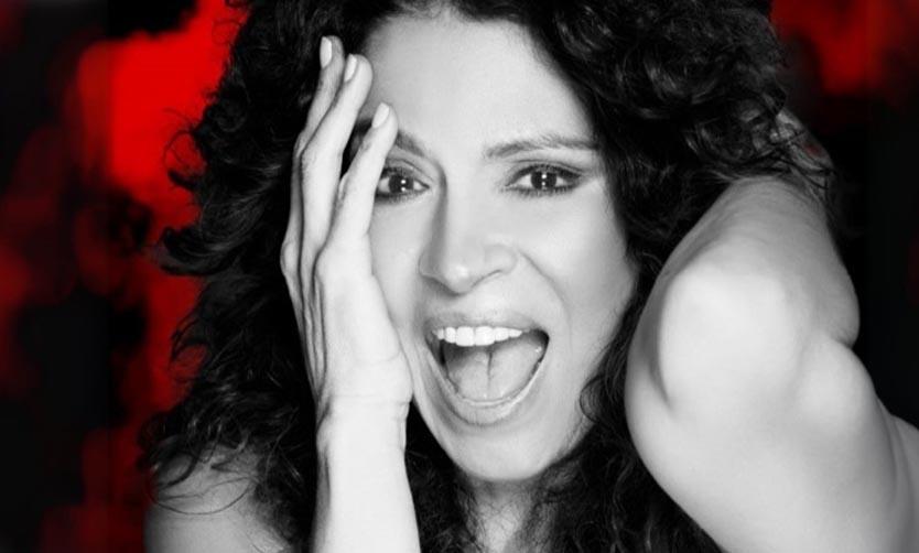 La reacción de Patricia Sosa al ser interrumpida por un llamado a un celular en un show que dio en Pilar