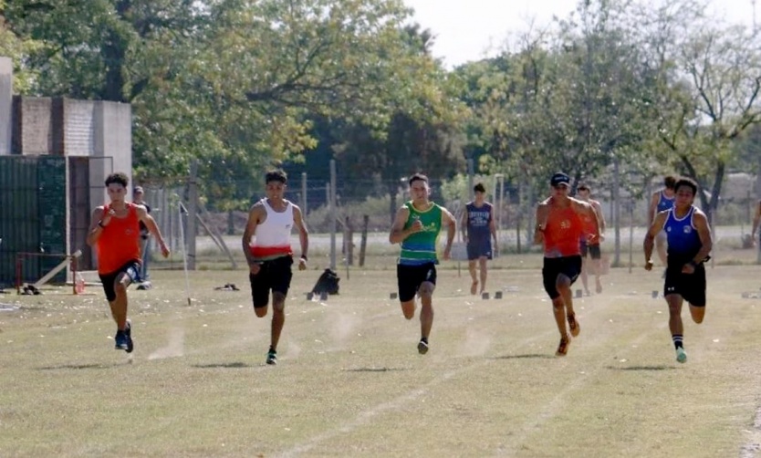 La Escuela Municipal de Atletismo se lució en Giles