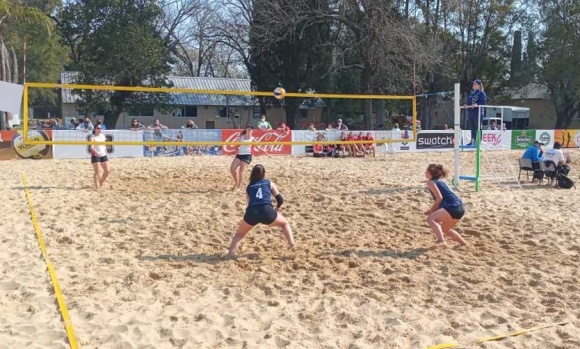 Juegos Bonaerenses: Festejo pilarense en el Regional de Beach Voley femenino