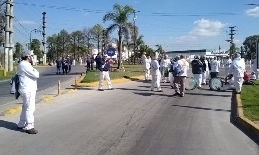 Empleados de una empresa del Parque reclaman no trabajar los sábados