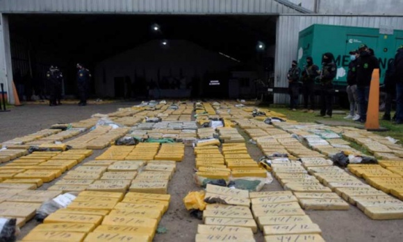 Secuestran más de 5 toneladas de marihuana en un camión que trasladaba maderas