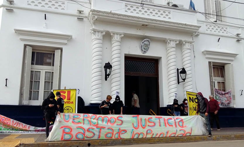 Vecinos volvieron a reclamar en contra de las termoeléctricas