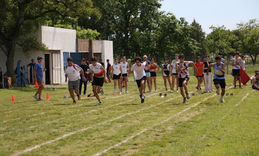 La Escuela Municipal de Atletismo se lució en un Regional celebrado en Giles