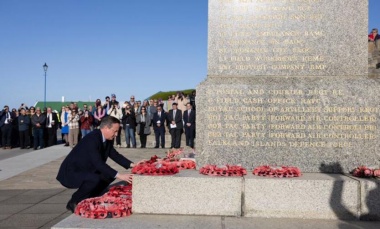 Kicillof y otros gobernadores repudiaron la visita oficial de David Cameron a las Islas Malvinas