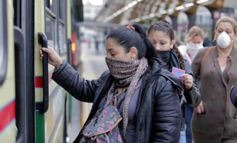 El gobierno aseguró que los trabajadores con coronavirus "siguen cubiertos" por las ART