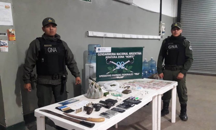 La Gendarmería detuvo a tres personas que vendían drogas