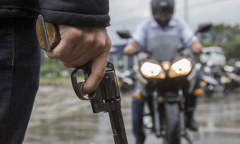 Condenan a un delincuente a 8 años de prisión por integrar una banda que asaltó a un motociclista