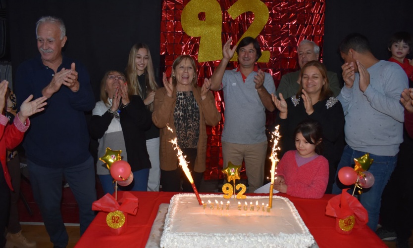 El Club Sportivo celebró sus 92 años con un multitudinario evento
