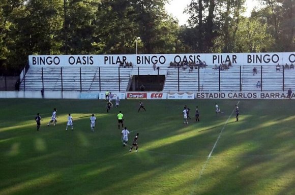 El Monarca sufrió ante el puntero