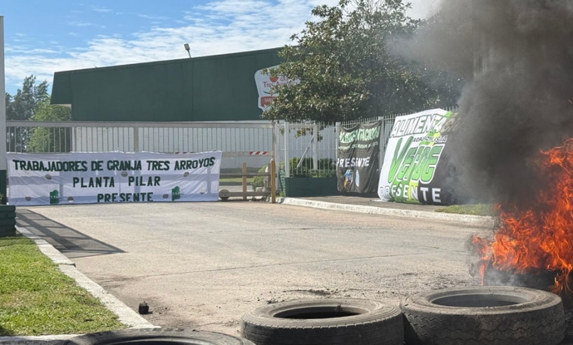 Trabajadores de Granja Tres Arroyos continúan de paro por salarios adeudados