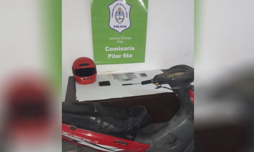 Motochorros asaltaron con un arma blanca a una adolescente