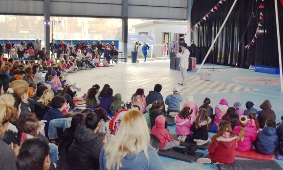 Las Tardes de Circo llegan al Club Municipal Peruzzotti