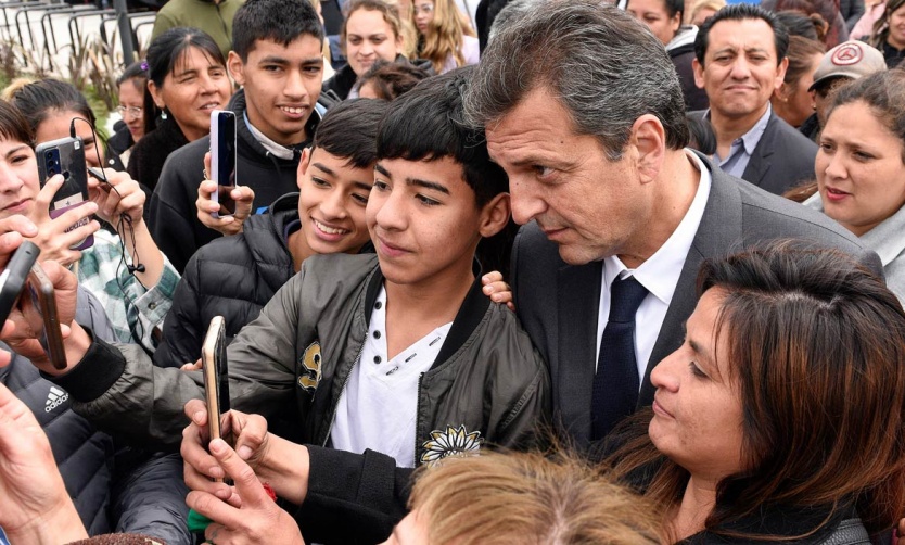 Massa insistió en la defensa de la educación pública para garantizar “igualdad de oportunidades”