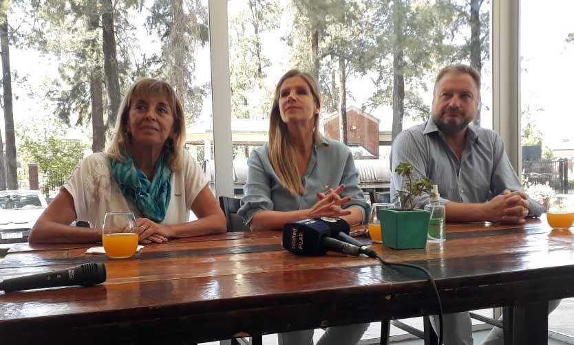 Cynthia Hotton, de campaña en Pilar a dos semanas de las elecciones