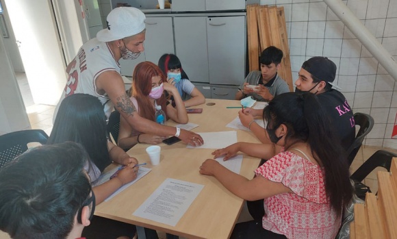 Lanzan talleres culturales para reforzar la revinculación educativa