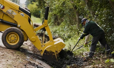 El Municipio despliega trabajos de limpieza en cursos de agua