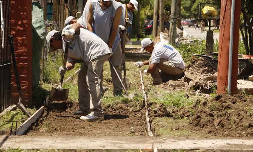 El municipio ya lleva construidas más de 980 cuadras de veredas