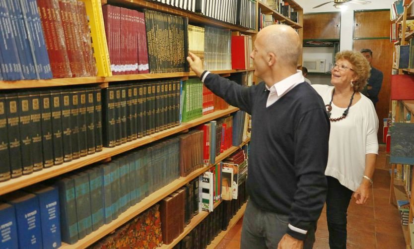 En el Día del Libro, Ducoté visitó una Biblioteca y llevó ejemplares a Monterrey