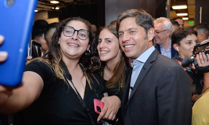 Kicillof participó de un encuentro con empresarios hoteleros y gastronómicos