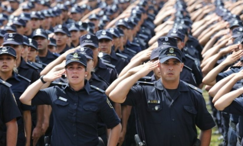 Casi tres mil jefes de la policía bonaerense todavía no presentaron sus declaraciones juradas