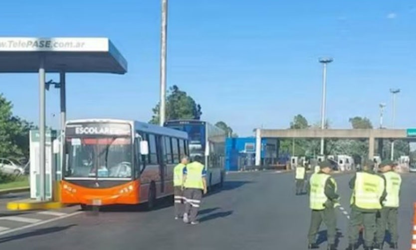 Gendarmería desalojó un colectivo por trasladar "posibles manifestantes"