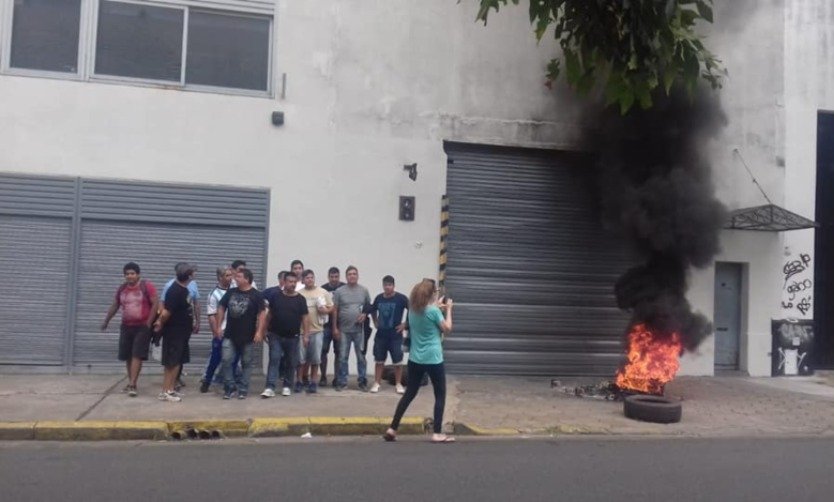 Unas 70 personas se quedaron sin trabajo tras el cierre de una fábrica textil