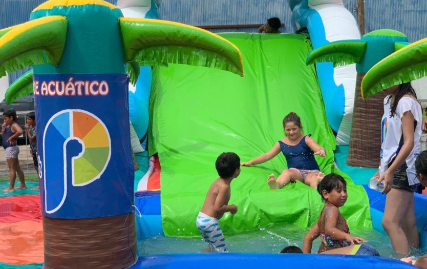 Más de 12 mil chicos ya disfrutaron del Parque Acuático Móvil