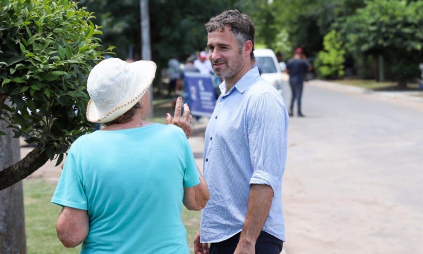 El intendente Achával recorrió la obra de nuevos asfaltos en Del Viso