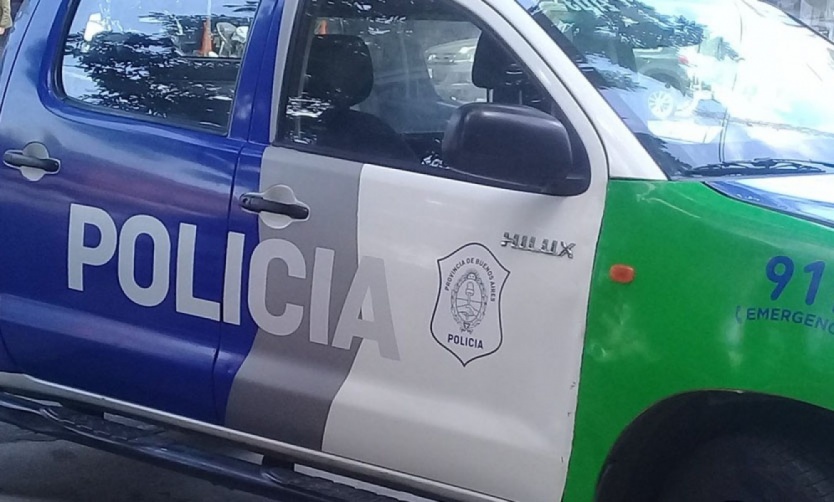 Sujeto asaltó con un arma a la mujer de su exempleador