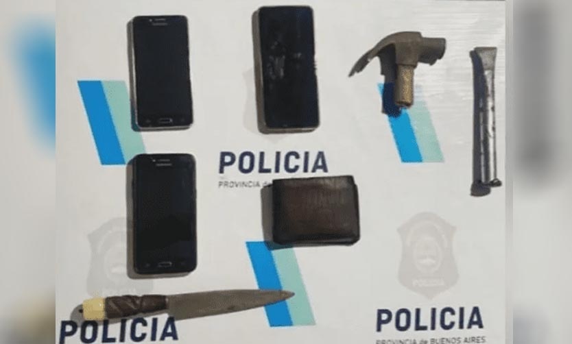 Detienen a dos ladrones que cometieron varios robos en un barrio de Pilar