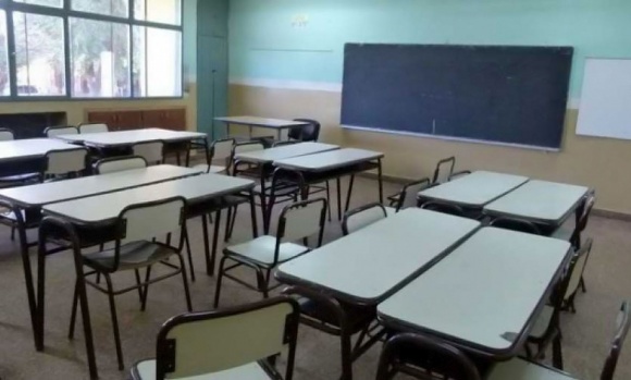 Paro de auxiliares complicará el normal dictado de clases en las escuelas