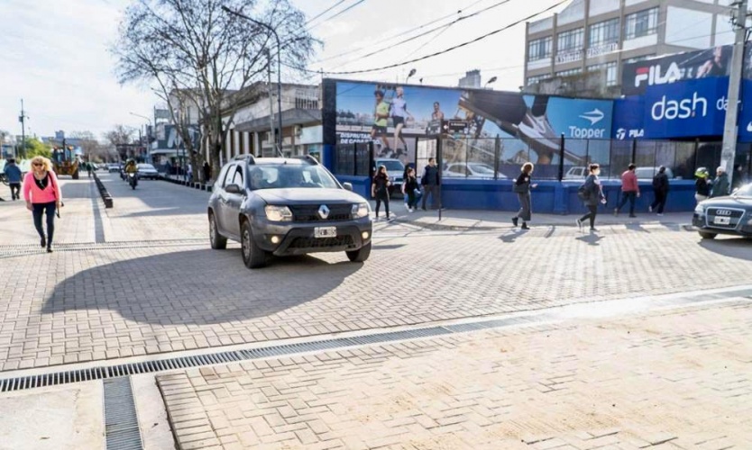 El Municipio abrió la circulación vehicular en los alrededores de la plaza 12 de Octubre