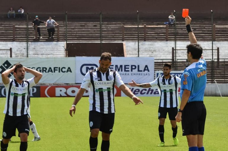 Fénix sufrió la contundencia del Calamar