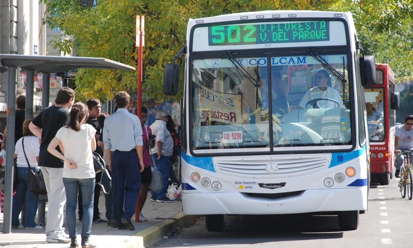 Los usuarios de trenes y colectivos podrán elegir no recibir el subsidio en la tarifa