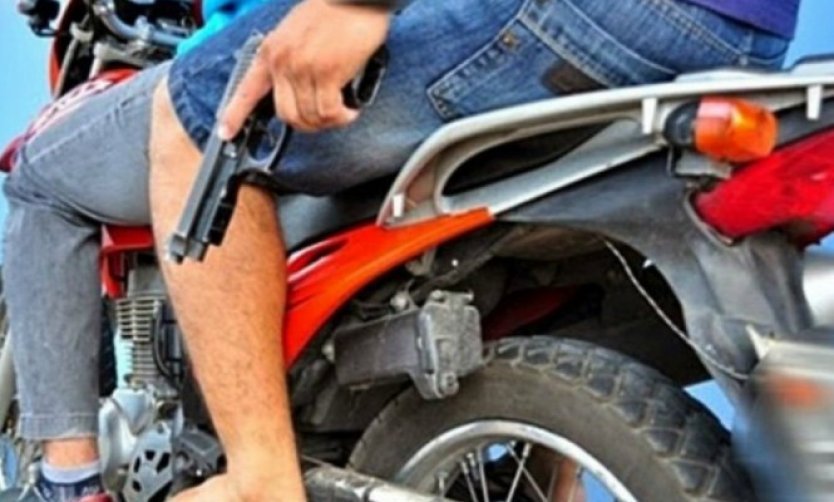 Lo persiguieron delincuentes armados por la Panamericana para robarle la moto