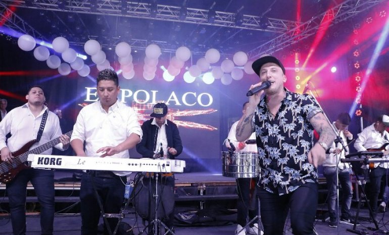 "El Polaco" hizo bailar a miles de pilarenses en la tercera noche de las Patronales