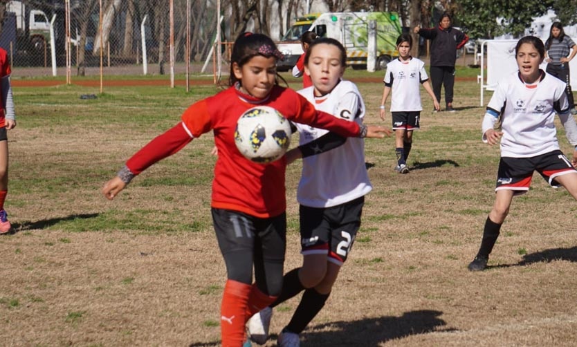 Sábado de fútbol femenino en  el Polideportivo