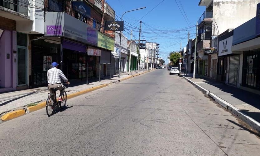 Cuarentena: detectan más de un centenar de comercios abiertos pese a no estar autorizados