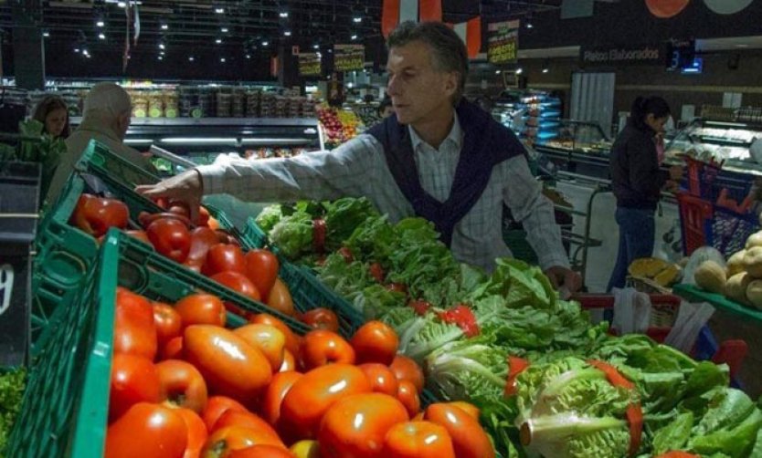 Inflación: Macri dijo que hay que "caminar" para conseguir precios bajos