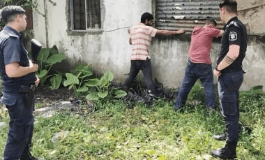 Dos detenidos por robo de cables en Villa Rosa