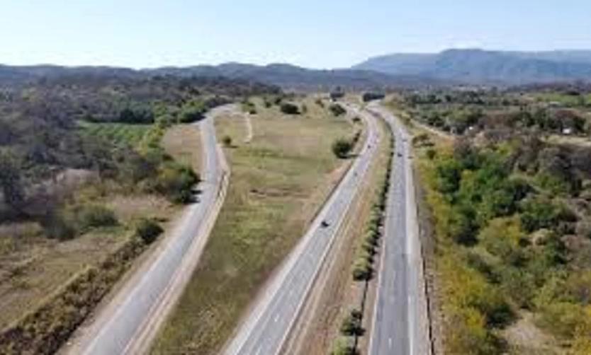 Privatización de rutas: el Gobierno firmó los contratos para su traspaso y mantenimiento