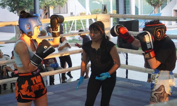 Del Viso recibió una noche del mejor kick boxing