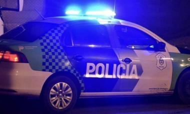Cae delincuente tras robarle a un hombre en la parada de colectivos