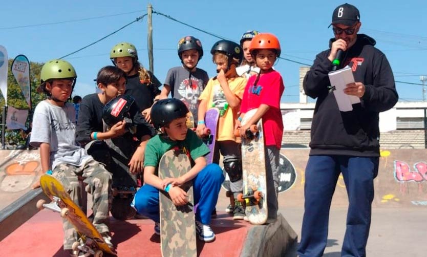 La Escuela Municipal de Skate se lució en Mercedes