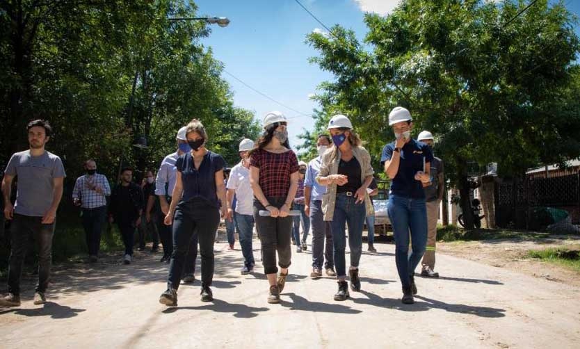 Malena Galmarini recorrió obra cloacal que beneficiará a 8500 vecinos de un barrio de Tigre