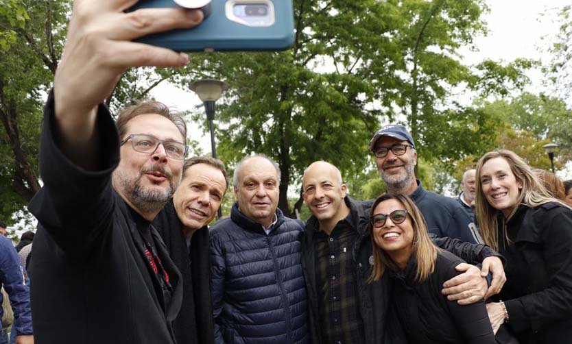 Timbreo de Cambiemos: A Hernán Lombardi le tocó hablar con los vecinos de Manuel Alberti